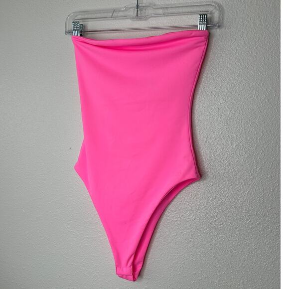 NWT Deeva Neon Hot Pink Fuchsia Strapless Bodysuit Medium - Picture 2 of 11